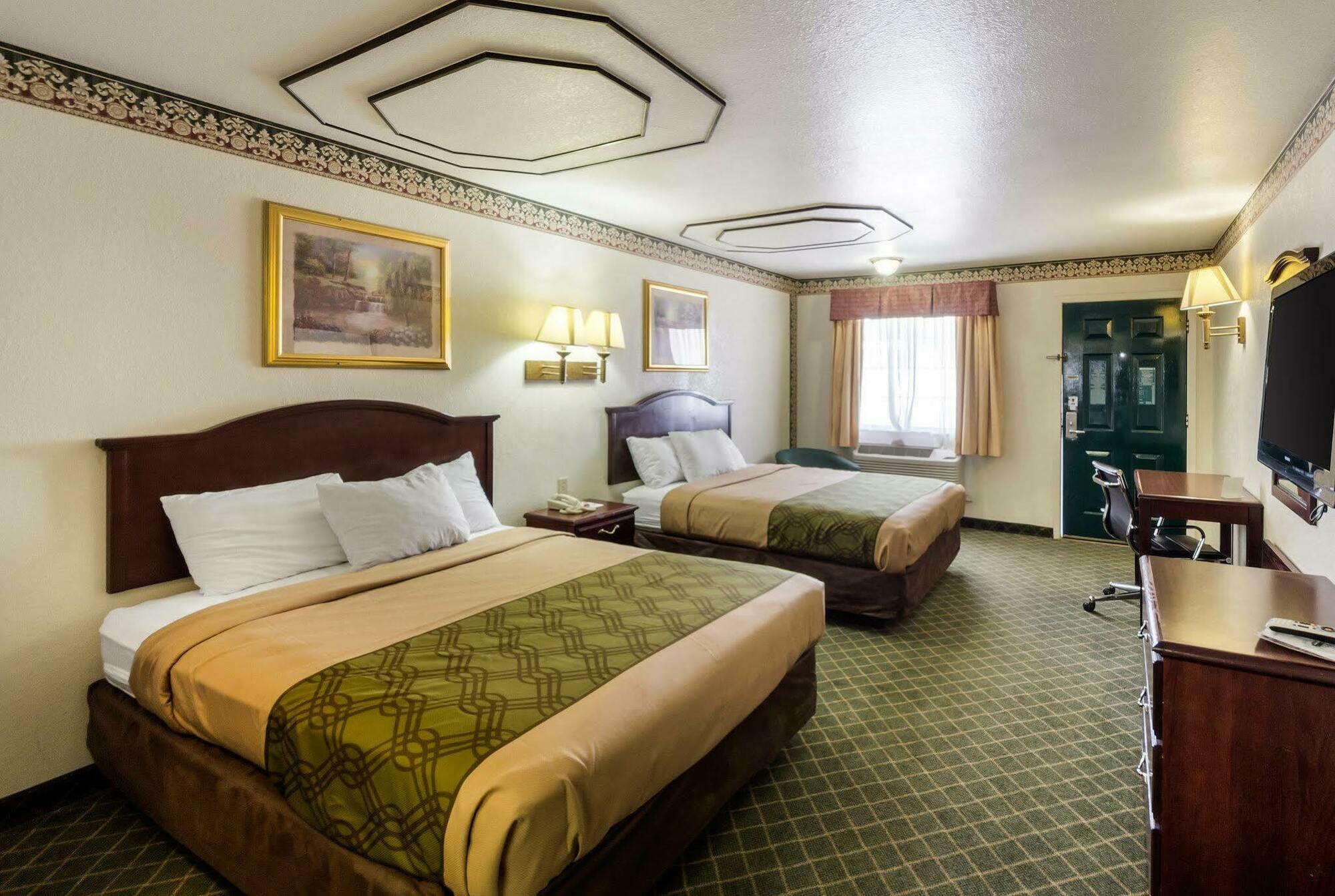 Three Rivers Executive Inn & Suites By Oyo Zewnętrze zdjęcie